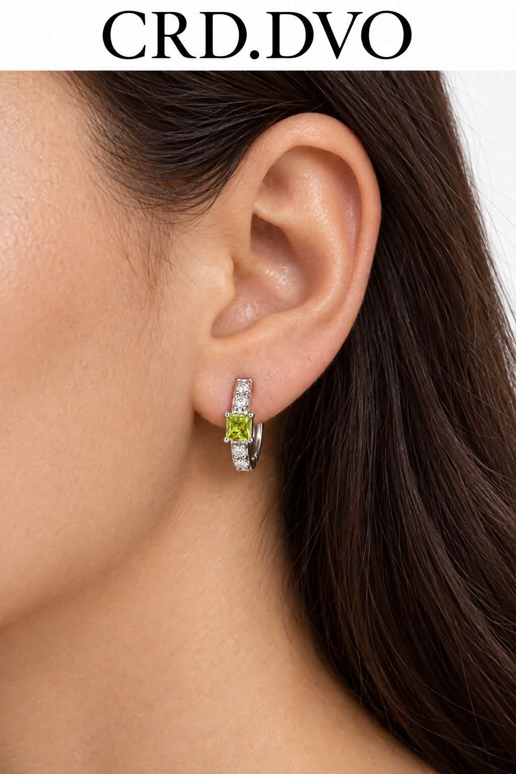Peridot Éclat Crystal Hoop Earrings